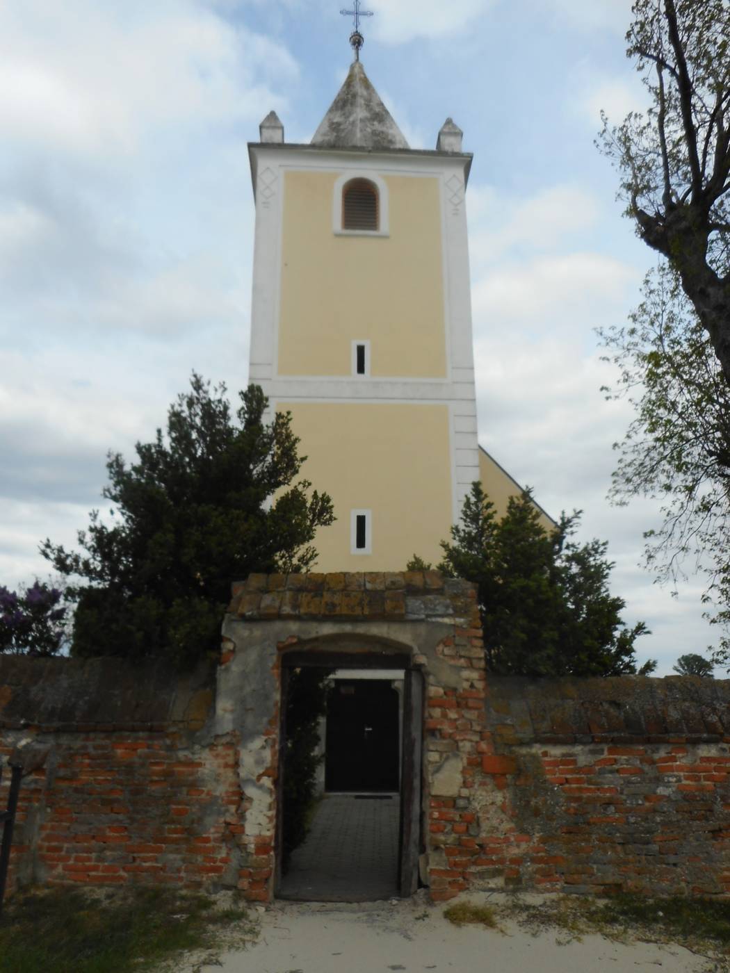 Kostol sv. Margity Malá Mača