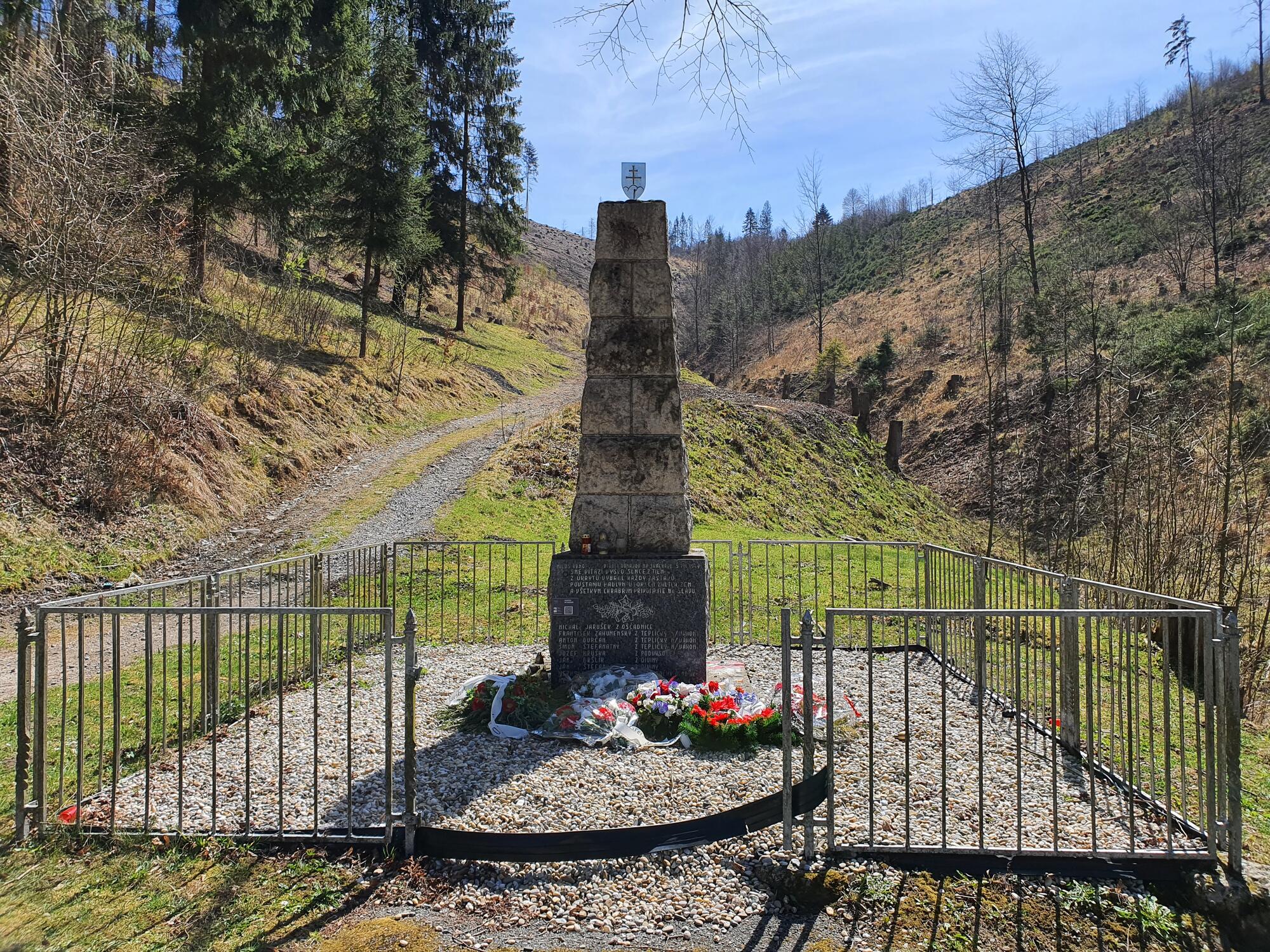 Pamätník na Skačkove