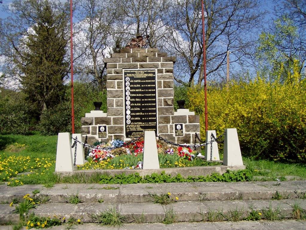 Pamätník padlých partizánov