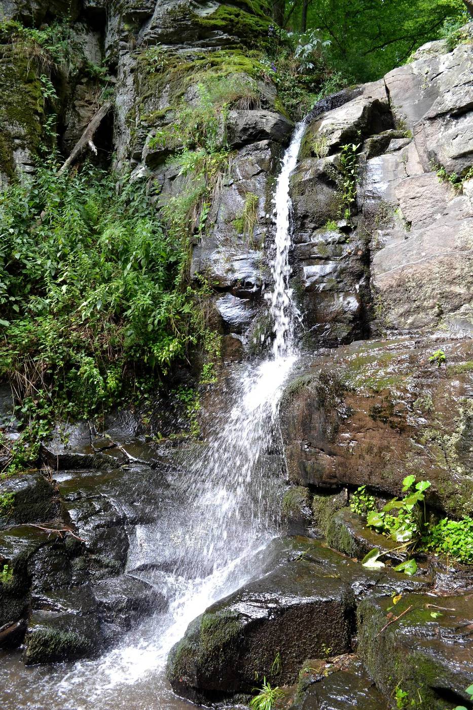 Starohutniansky vodopád